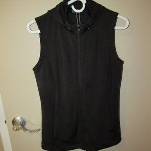 b. BOUTIQUE by Evergreen PERFORMANCE VEST, BLACK, MEDIUM. NWT